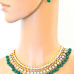 NAWABI NECKLACE SET WITH EMERALDS