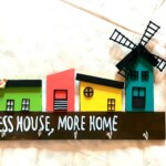COLORFUL HOUSES WOODEN KEY HOLDER