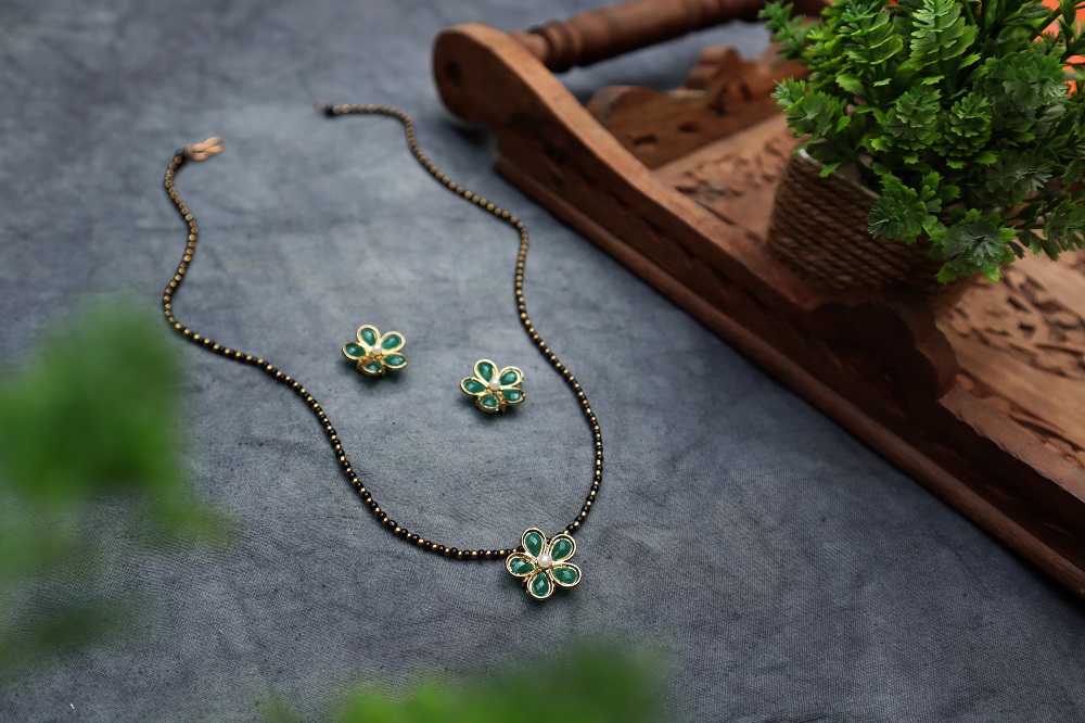 Flower Mangalsutra Necklace Set – Green