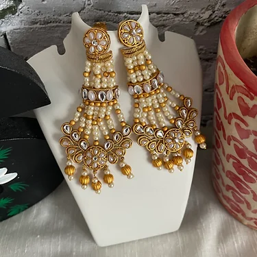 Anarkali Chandbali Earrings (White)
