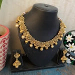 Nisha – Matte Gold Necklace Set
