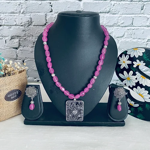 Pink Poppies – Agate Necklace Set