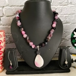 Monalisa – Agate Necklace Set (Pink)