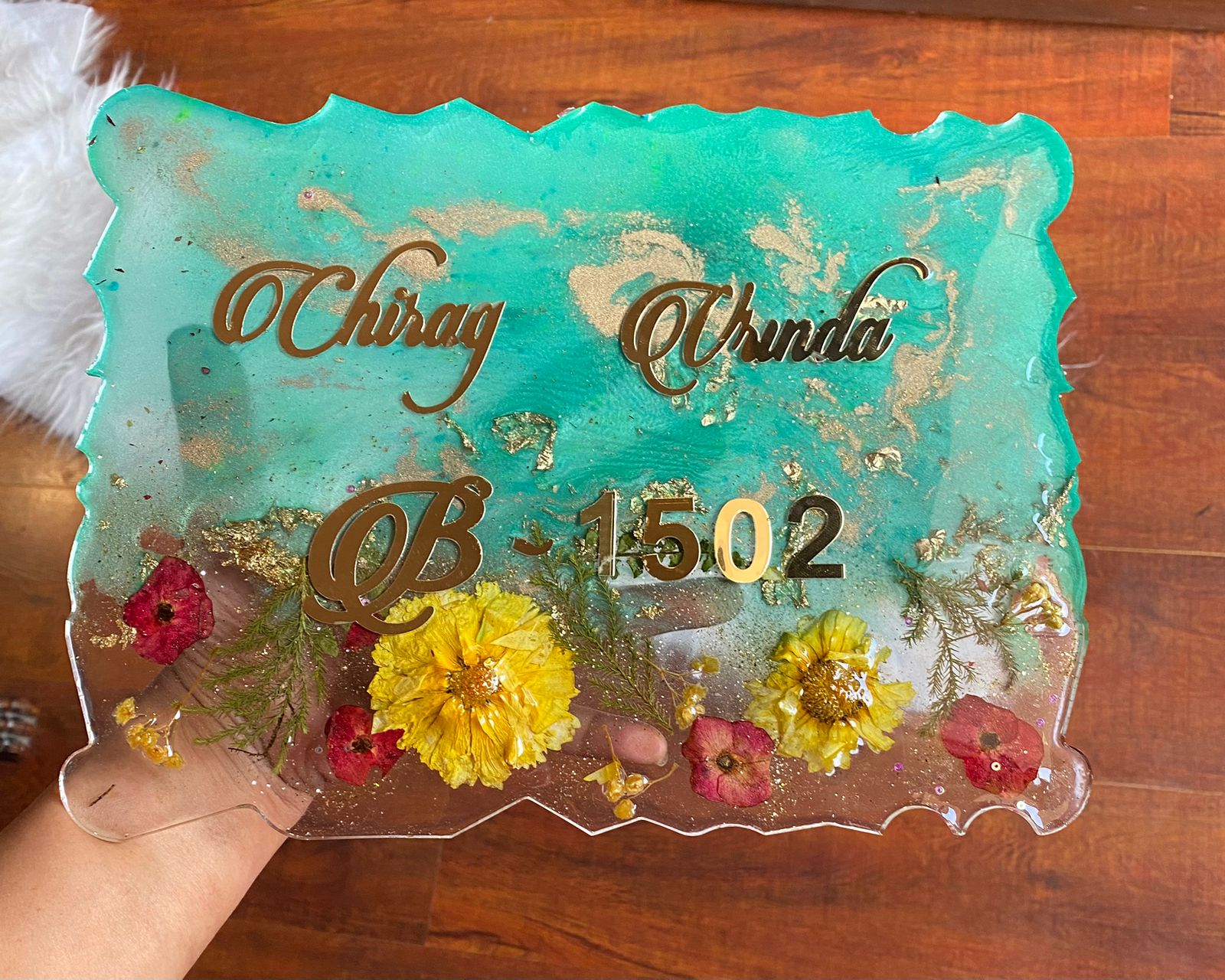 Green Nameplate with Natural Dried Flowers