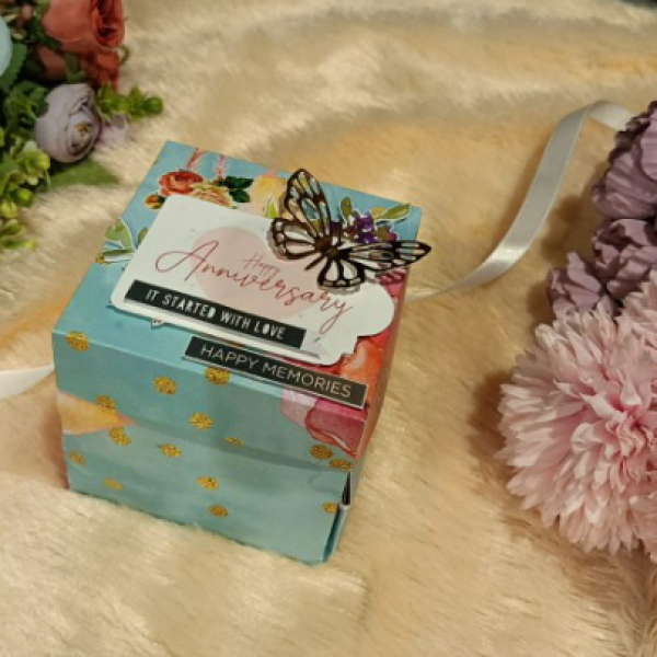 Gift Wrap | Premium Gift Boxes | Hobbs London |
