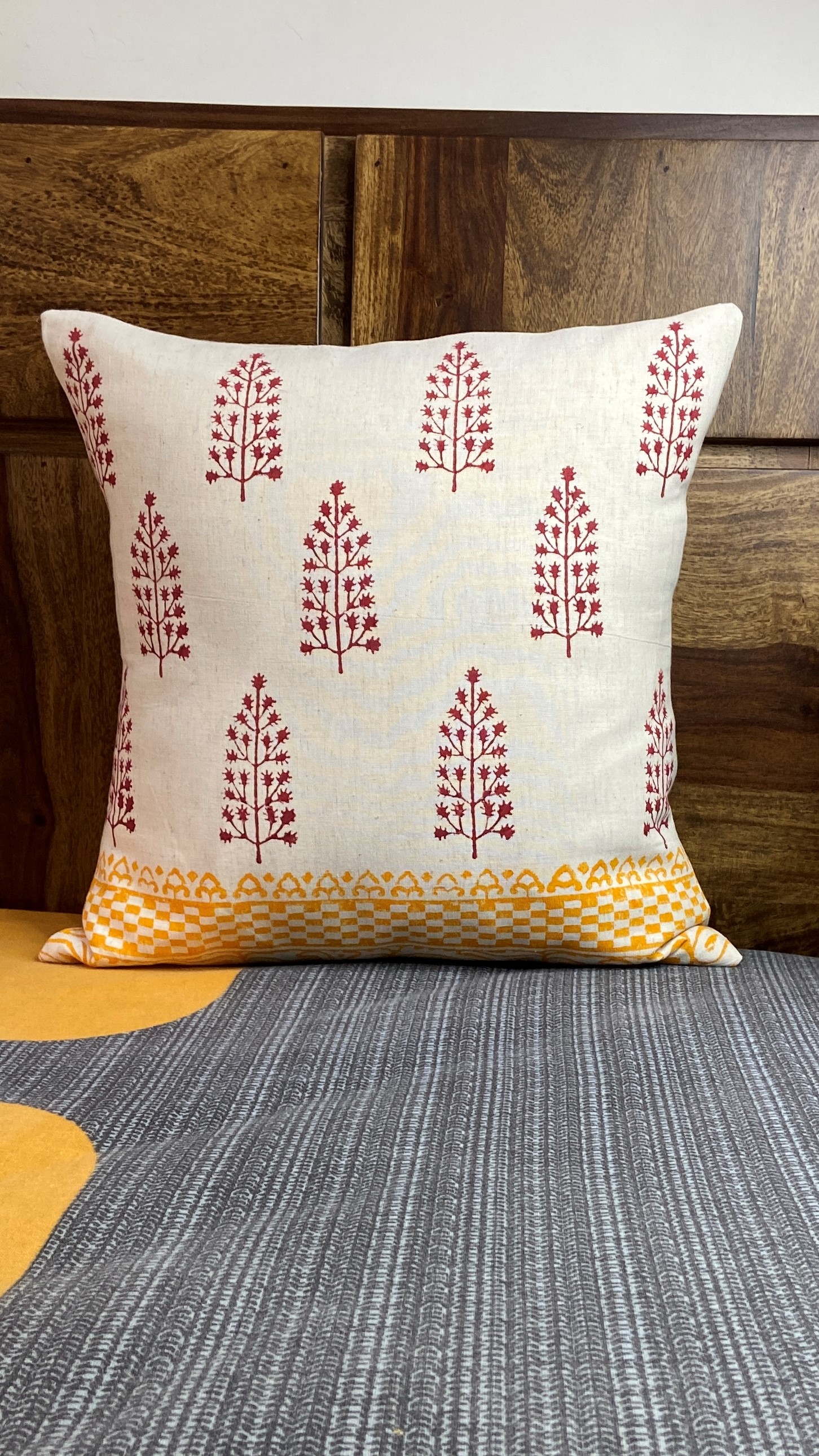 Beautifully Hand Embroidered Kandil Design on Linen Cushion Cover