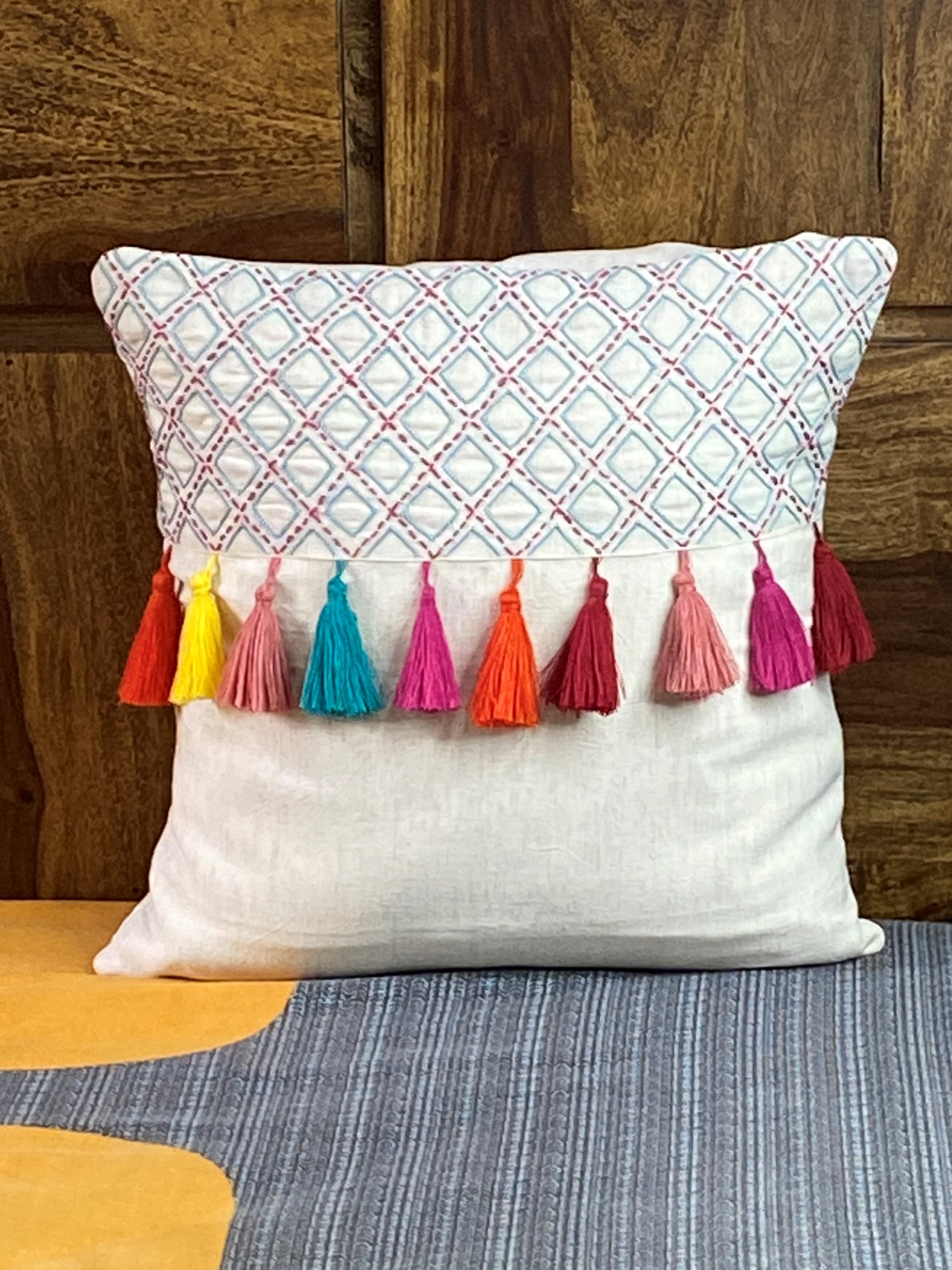 Beautifully Hand Embroidered Kandil Design on Linen Cushion Cover