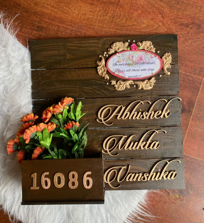 Nameplate With 5 Plaque