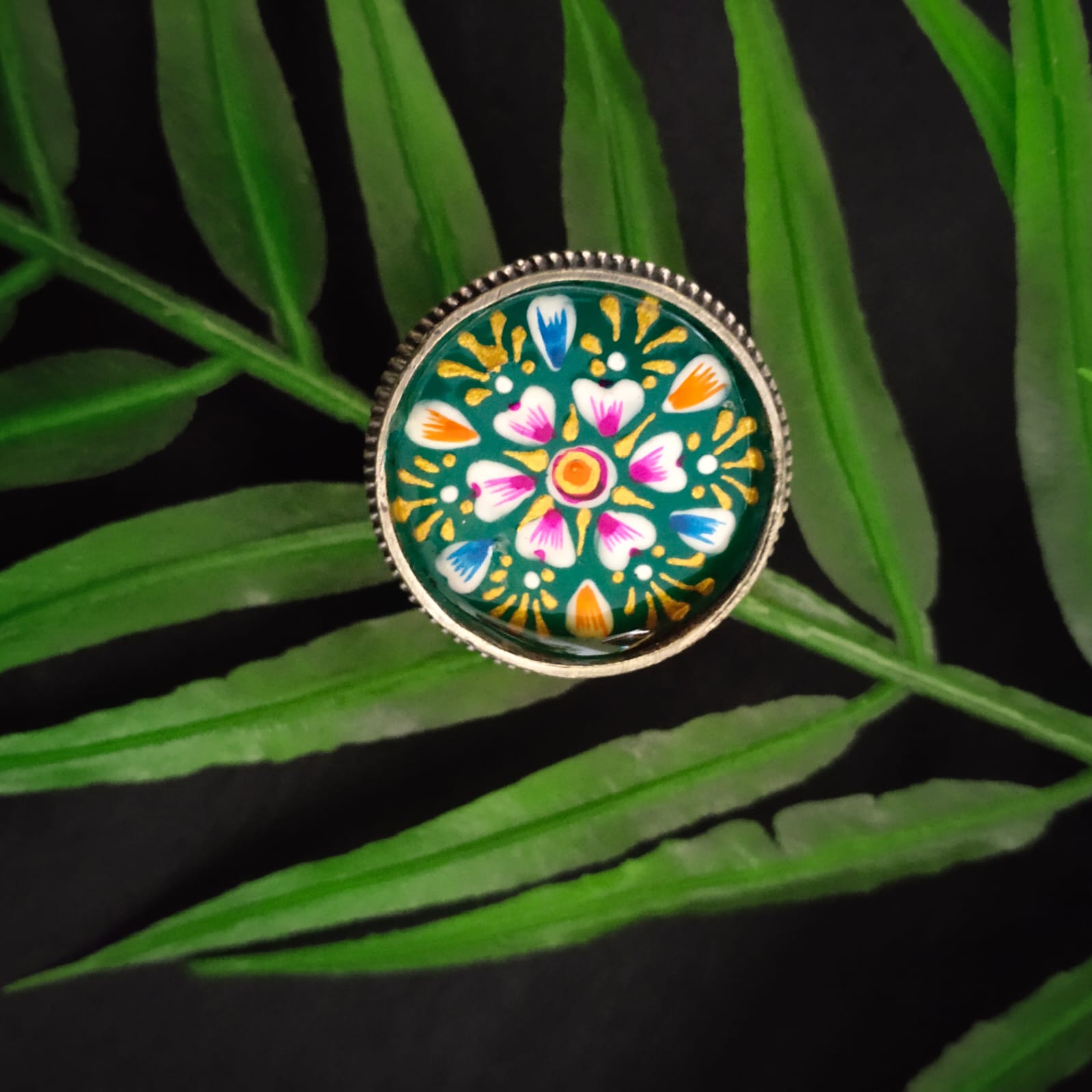 Quirky Handpainted ring – 9